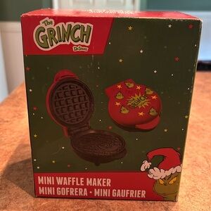 The Grinch Mini Waffle Maker - Red